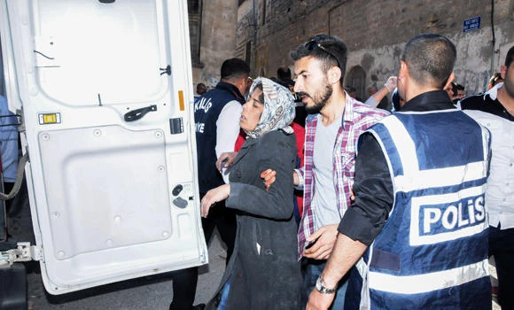 4 die as rockets hit teachers’ dormitory in Turkish town