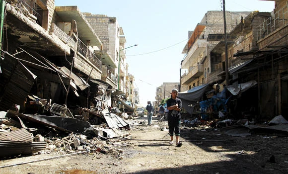Regime strikes kill 44 civilians; Syria opposition chiefs leave talks