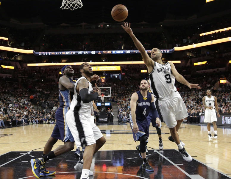 Spurs crush Memphis, Hawks pound Boston