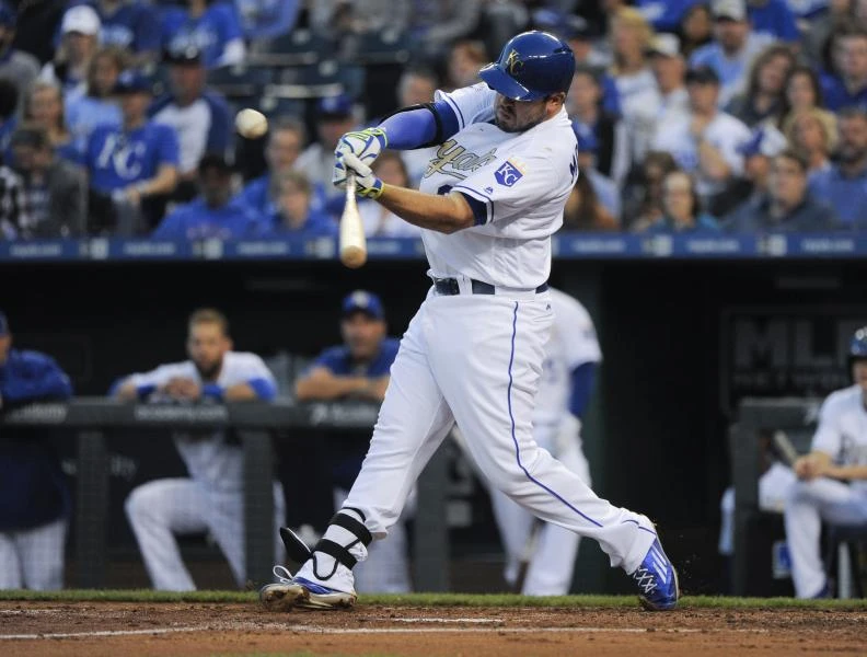 Young, Moustakas star as Royals beat Orioles 4-2