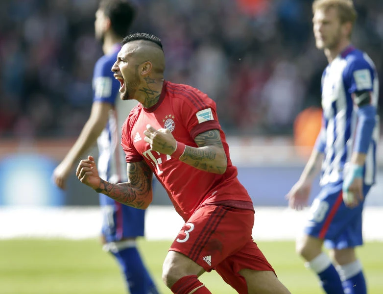 Bayern made to wait for historic fourth straight title