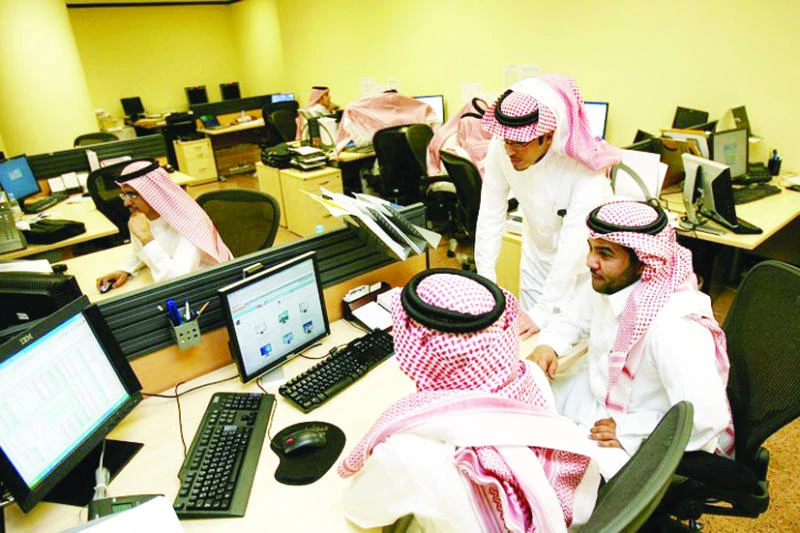 Petchems lift Saudi index 1.7%