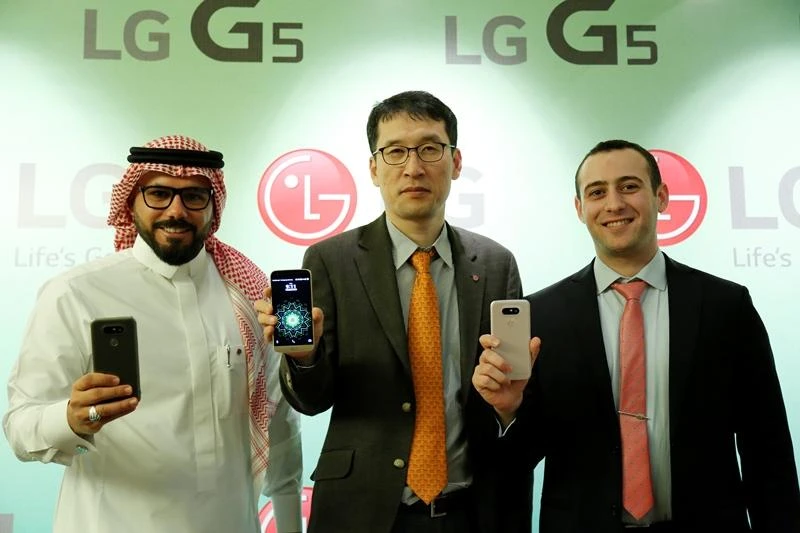 LG unveils ‘highly advanced’ smart phone
