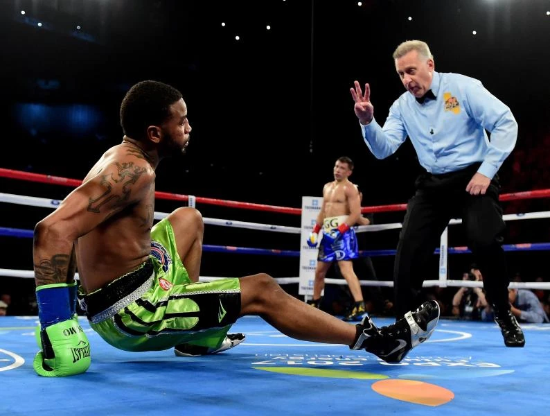 Golovkin puts on another devastating show, stops Wade in 2nd round