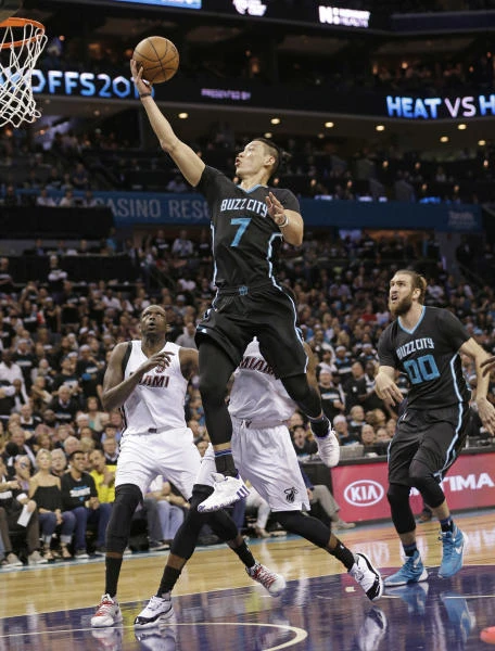 Hornets finally taste playoff victory vs. Heat