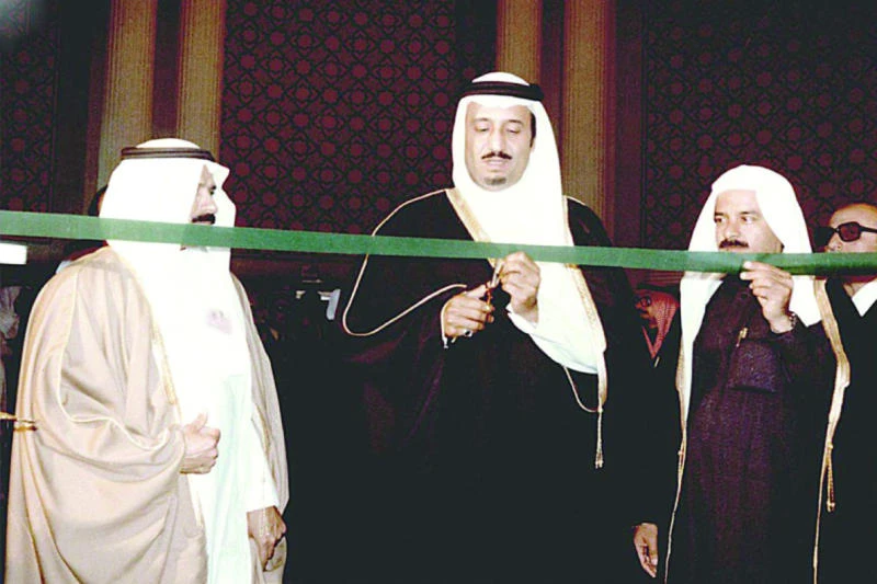 223 photos depict king’s sincere care for KSU