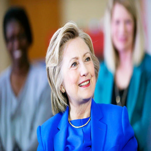 Clinton eyeing blue-collar whites