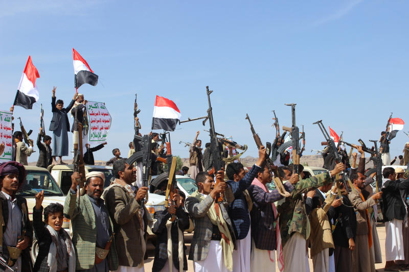 Tribesmen hold up their weapons during a gathering to show support to the Houthi movement in the northern city of Saada, Yemen, on August 2, 2016. (REUTERS/Naif Rahma)