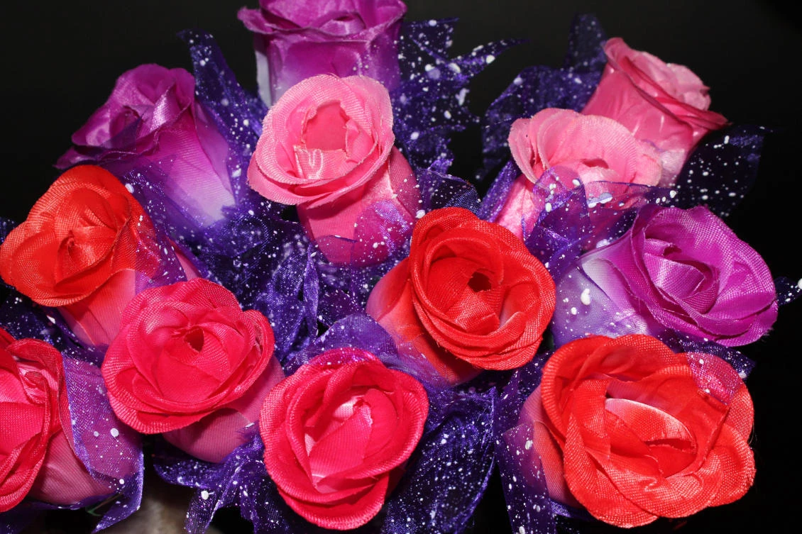 Saudis enjoyed a hassle-free Valentine's Day in Saudi Arabia.