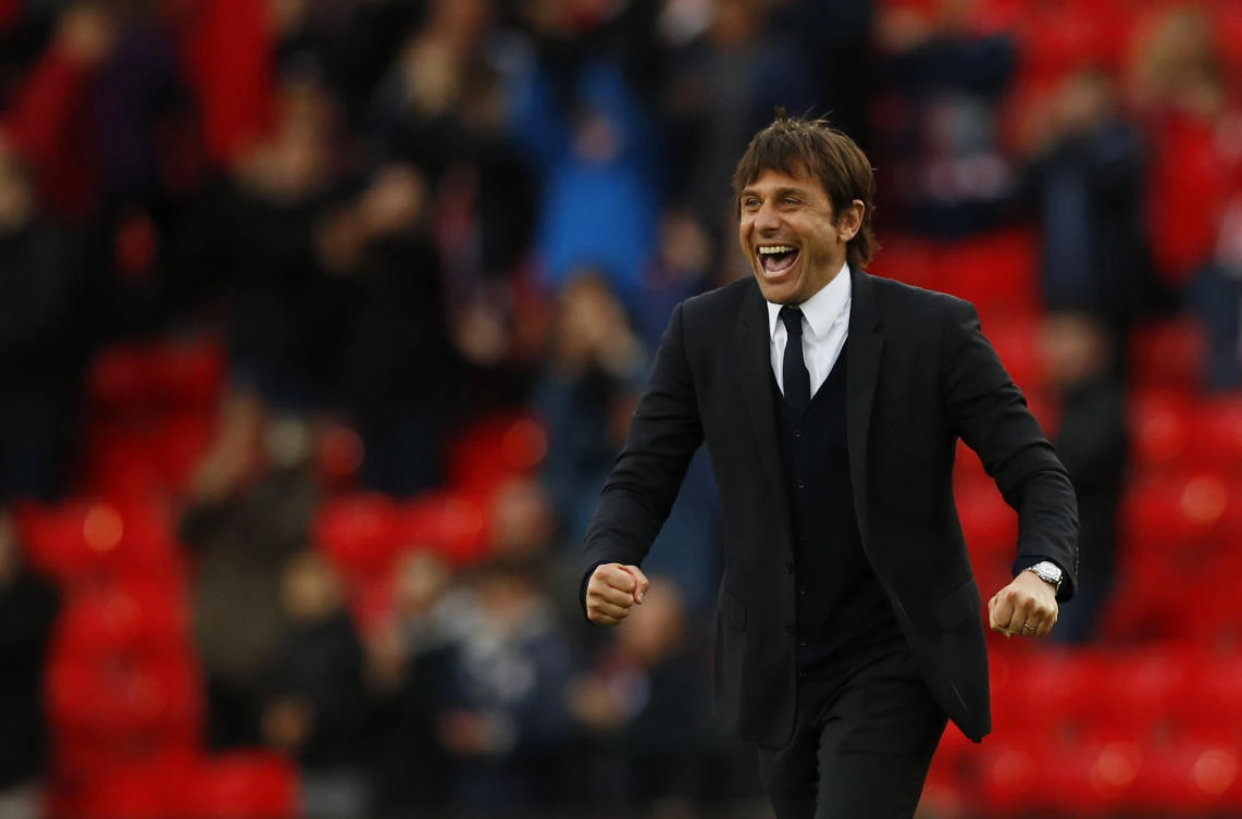 Chelsea manager Antonio Conte celebrates