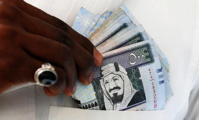 n 2016, a total of SR151.9 billion were transferred by expats, as compared to SR156.9 billion the previous year, thus representing a decline of 3 percent of around SR5 billion. (Reuters)