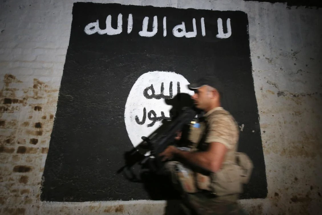 Iraqi forces launched a major push to recapture the west of Mosul from Daesh jihadist group, retaking the airport and then advancing north. (AFP)