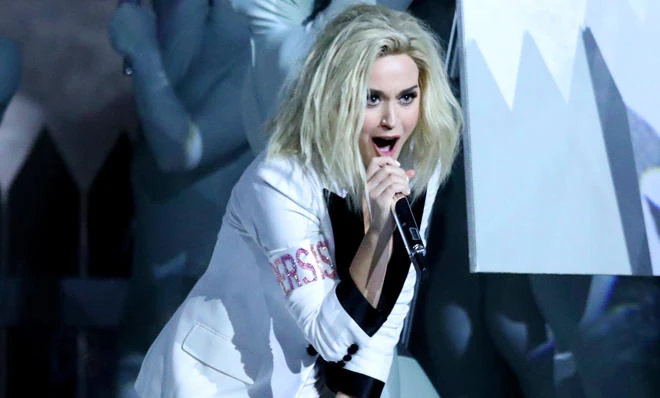 Katy Perry says nobody to blame for break up