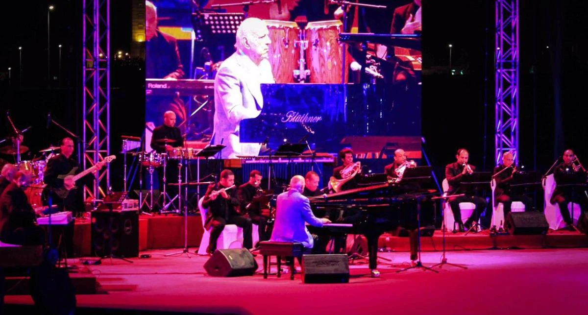 Prominent Egyptian musician Omar Khairat performing in Saudi Arabia for the first time on Friday night at King Abdullah Economic City (KAEC), near Jeddah. (Photos courtesy of KAEC)