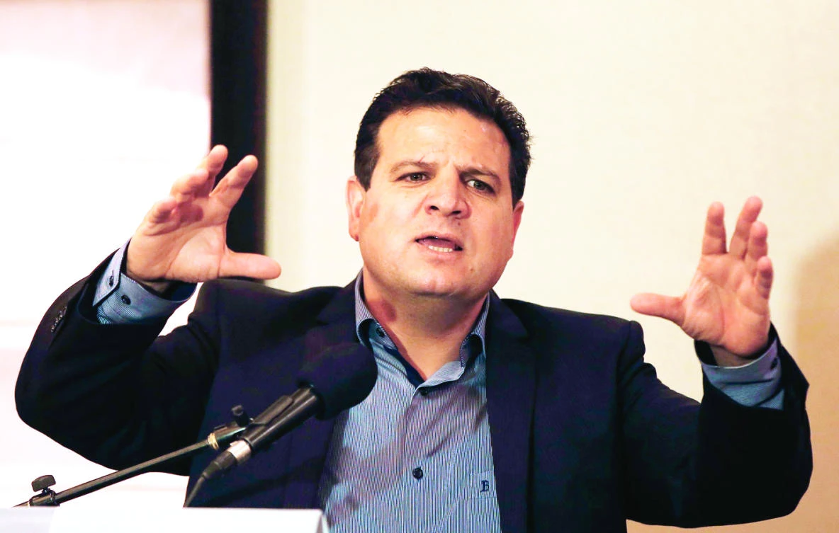 Arab Israeli leader defends Arafat street sign