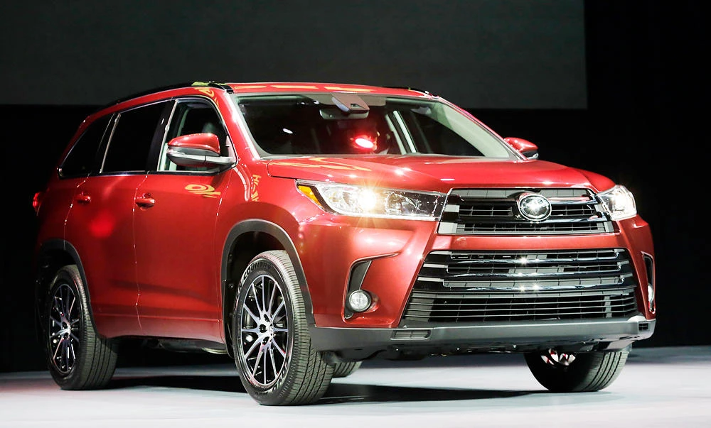 This March 23, 2016 file photo shows the 2017 Toyota Highlander Hybrid at the New York International Auto Show, in New York. (AP)