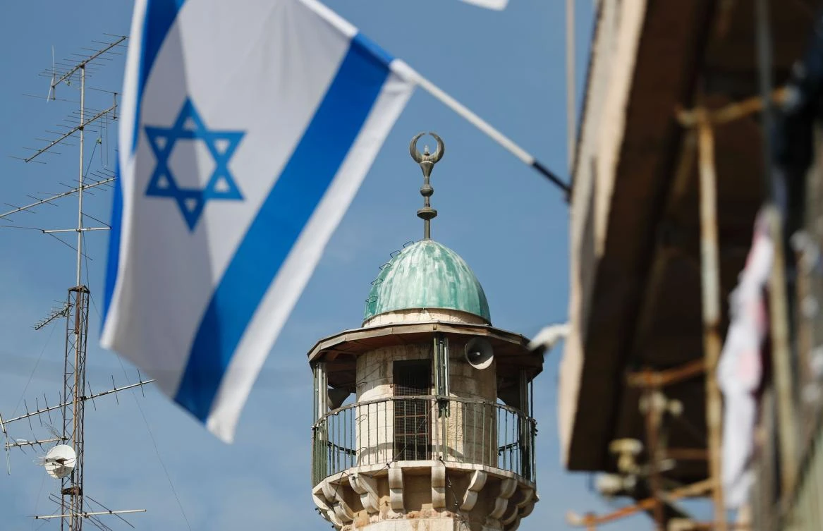 Israeli lawmakers give initial approval to bills quieting mosques