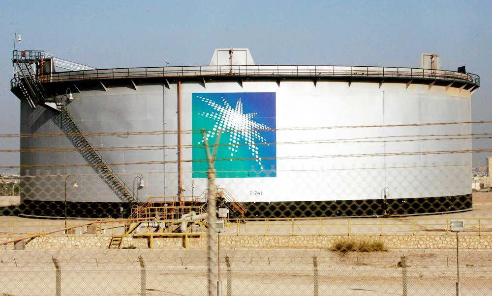 An oil tank is seen at the Saudi Aramco headquarters during a media tour at Damam city, in this November 11, 2007 file photo. (REUTERS)