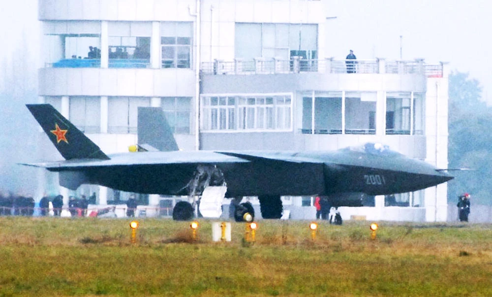 This file photo taken on January 6, 2011 shows China's new stealth fighter jet, the J-20, the country's first radar-evading combat aircraft, during one of many test runs at the military airbase in Chengdu, southwest China's Sichuan province. (AFP)