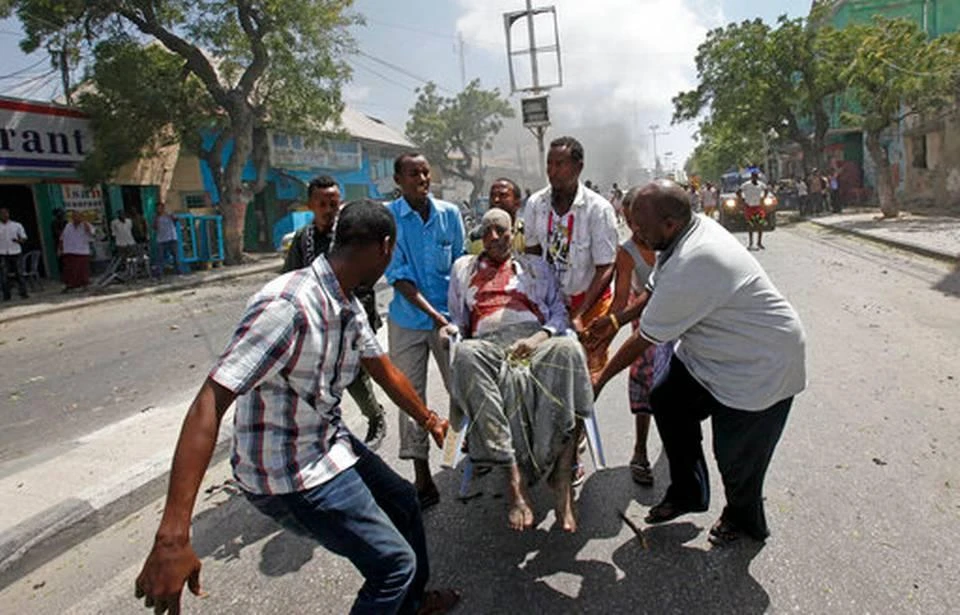 13 killed in Somalia car bombing