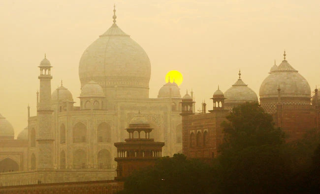 In this Nov. 18, 2009, file photo, the sun rises over the Taj Mahal in Agra, India. (AP)