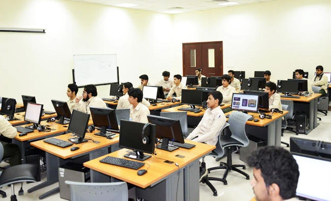 Saudi students attending a technology training course in Riyadh. (SPA file photo)