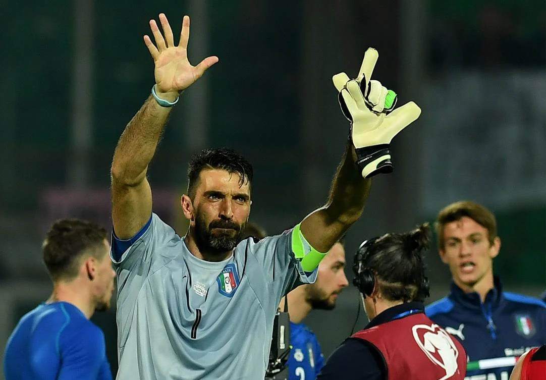 Italy's goalkeeper Gianluigi Buffon greets fans at the end of the 2018 World Cup qualification football match against Albania at Renzo Barbera stadium in Palermo on Friday night. (AFP)