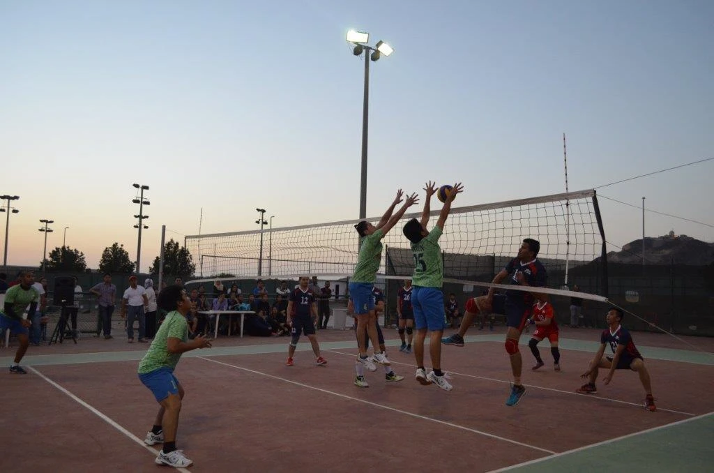 Action from the battle of the unbeaten between JUH-UGAFCO and Jeddah Blue Spikers