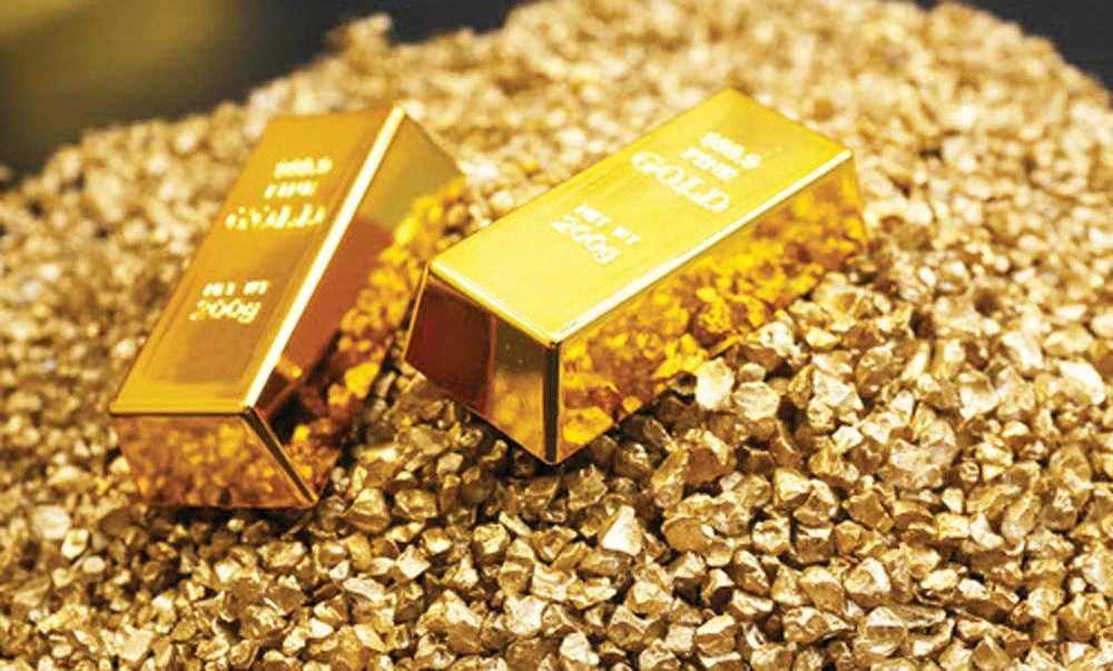 Gold prices remain steady