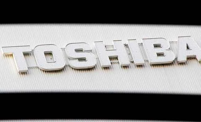 A logo of Toshiba Corp is seen outside an electronics retail store in Tokyo, Japan, in this January 19, 2017 photo. (Reuters)