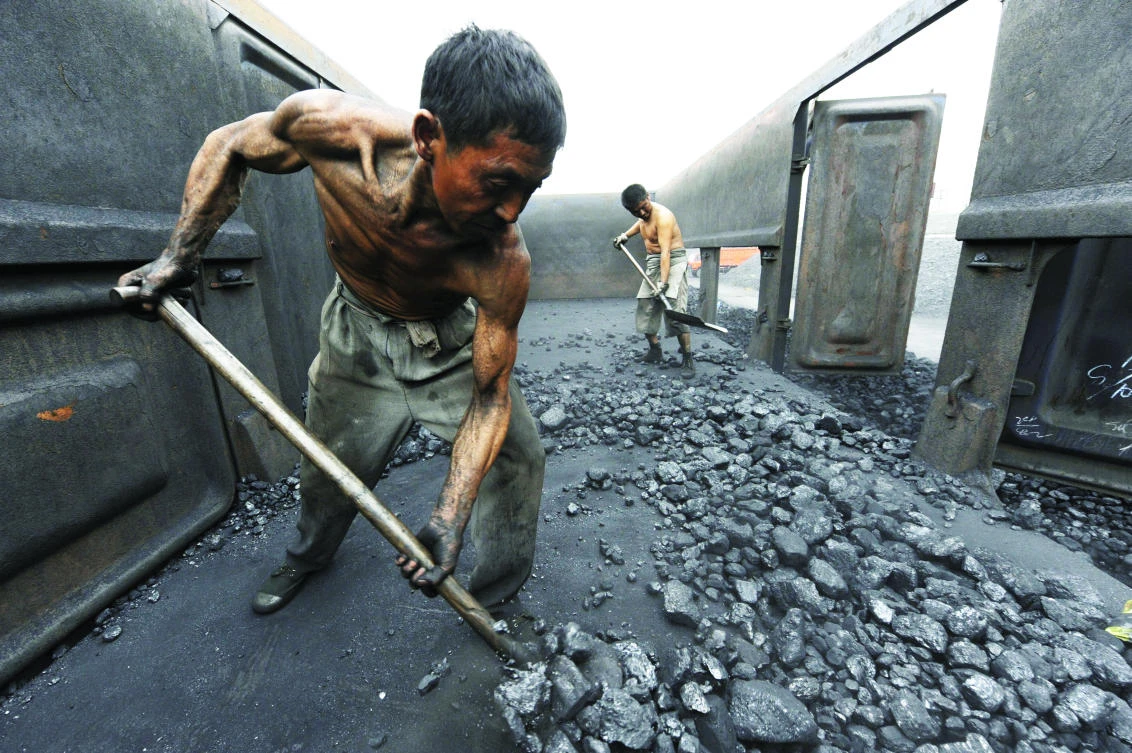 The higher Asian prices have led to a pickup in shipments from the US and Colombia as traders take advantage of cheap Atlantic basin coal, with prices dipping due to an unusually mild start to the low demand spring season.