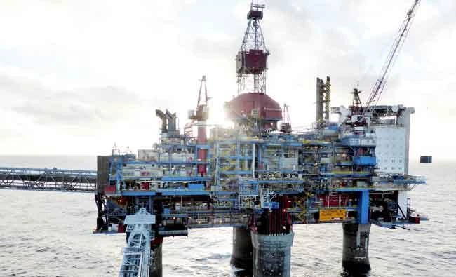 Oil and gas company Statoil drilling and accommodation platform. (Reuters file photo)