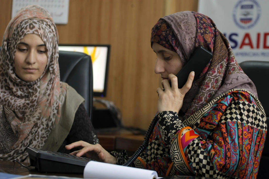 Pakistan sets up unique helpline for women in need