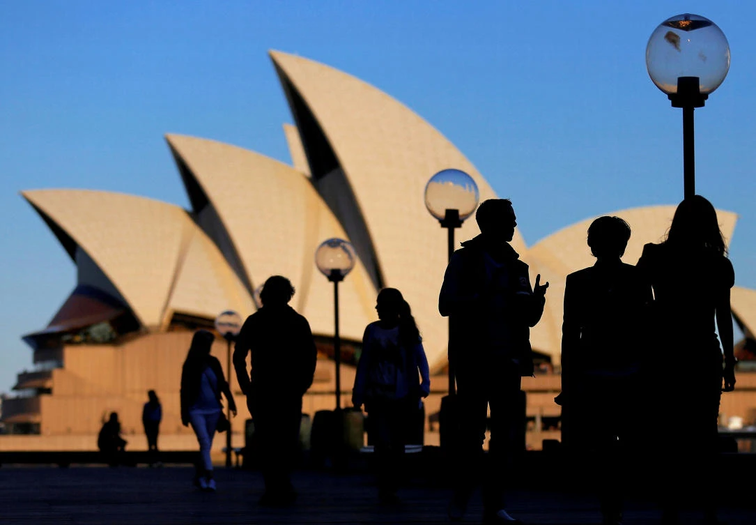 Under a tax cut passed by the Australian Parliament on Friday, the corporate tax rate will drop from 30 to 25 percent over 10 years for businesses with an annual turnover
of up to AU$50 million. (Reuters)