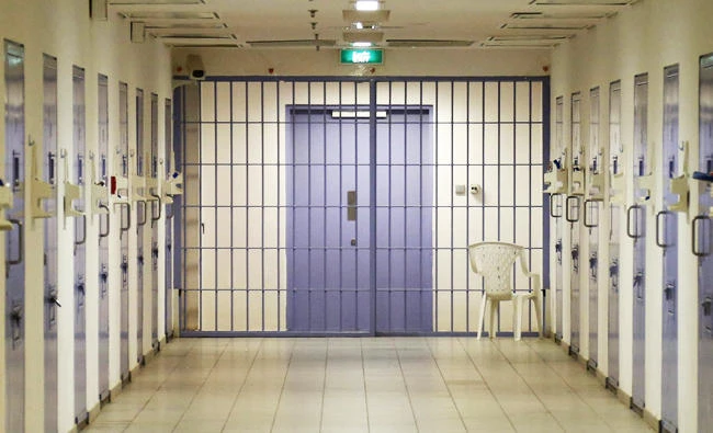 Imprisonment for bad check issuance reiterated