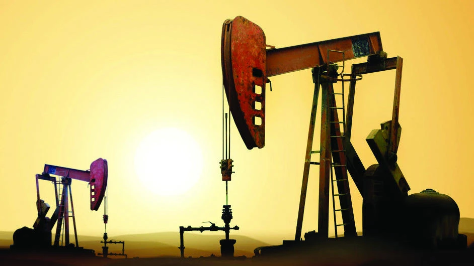 Oil prices rise on forecasts of lower US inventories