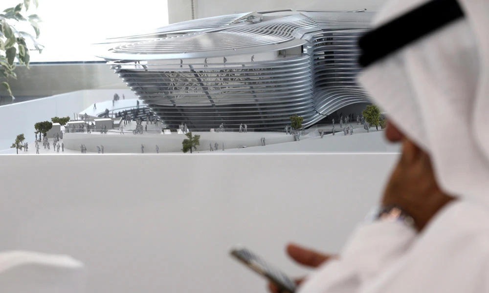 Emirates lends tablet computers to cope with US ban