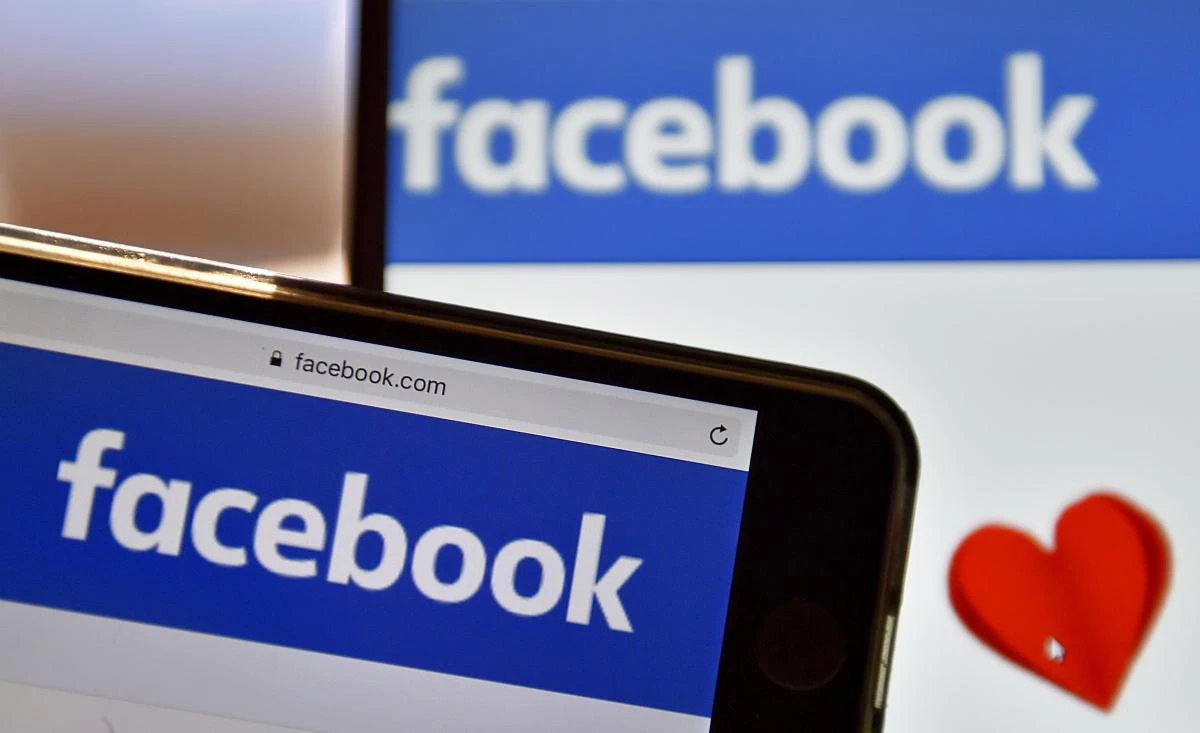 Social media users are mocking Facebook over a new feature. (File photo: AFP)