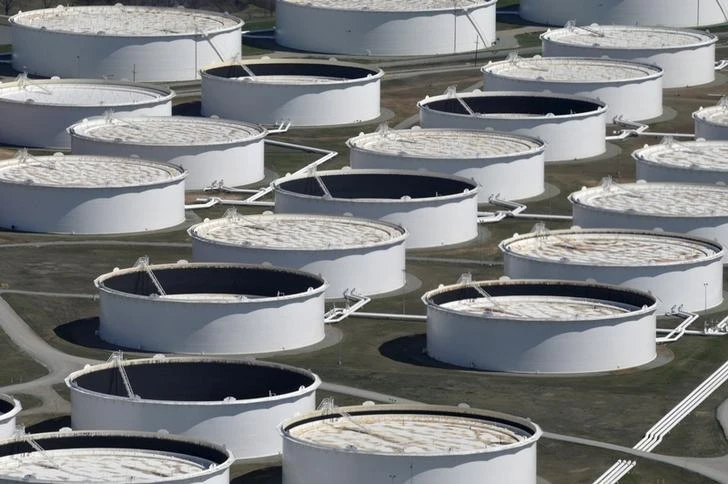 Oil jumps in knee-jerk reaction after US launches missile strikes at Syria. (File photo: Reuters)
