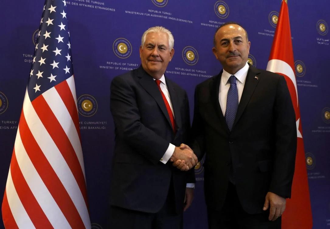 US Secretary of State Rex Tillerson meets with Turkish Foreign Minister Mevlut Cavusoglu in Ankara, Turkey, March 30, 2017. (REUTERS)