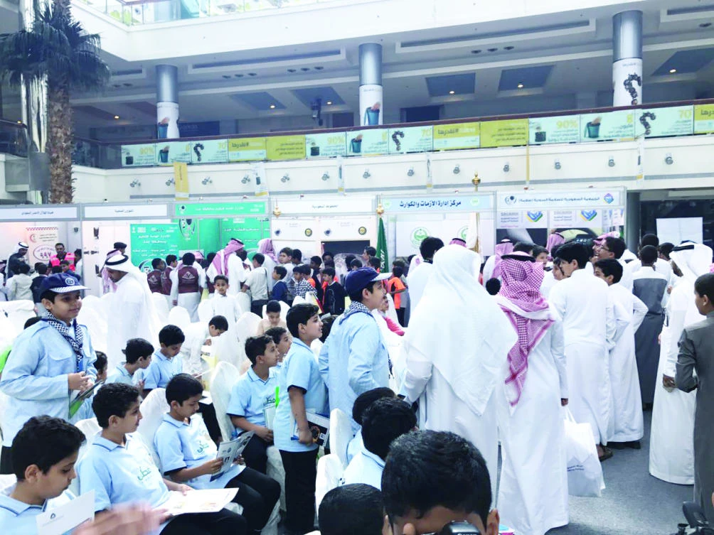 The book exhibition and Arab reading challenge for students aims to encourage youngsters to read Arabic books. (AN photo)
