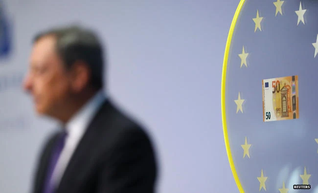 Euro zone investor morale shrugs off French election fears
