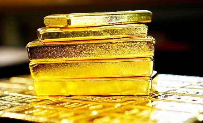 Gold bars are seen at the Austrian Gold and Silver Separating Plant 'Oegussa' in Vienna, Austria, in this March 18, 2016 photo. (REUTERS)