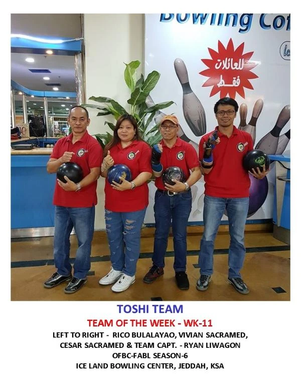 Team of the Week Toshi. From left, men's Bowler of the Week Rico Bulalayao, Vivian Sacramed, Cesar Sacramed and team captaipn Ryan Liwagon. (AN PHOTOS)