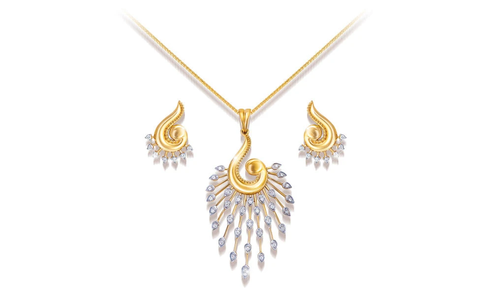 Bring home gold luck this festive season at Joyalukkas