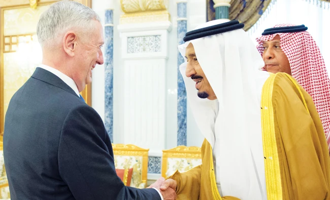 King Salman receives US Defense Secretary Jim Mattis in Riyadh Wednesday. (SPA)