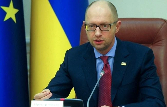 Ukrainian Prime Minister Arseniy Yatsenyuk speaks during a cabinet meeting in Kiev, Ukraine, Friday, Dec. 18, 2015. (AP)