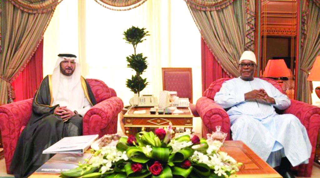 Malian President Ibrahim Boubakar Keita and Youssef Al-Othaimeen, secretary-general of the Organization of Islamic Cooperation (OIC), discuss bilateral cooperation in Jeddah on Thursday.