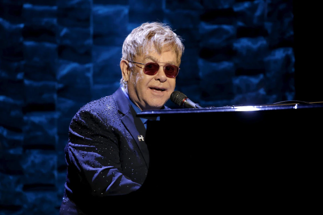 Singer Elton John performs at the Hillary Victory Fund “I’m With Her” benefit concert for US Democratic presidential candidate Hillary Clinton at Radio City Music Hall in New York City, March 2, 2016. (Reuters)