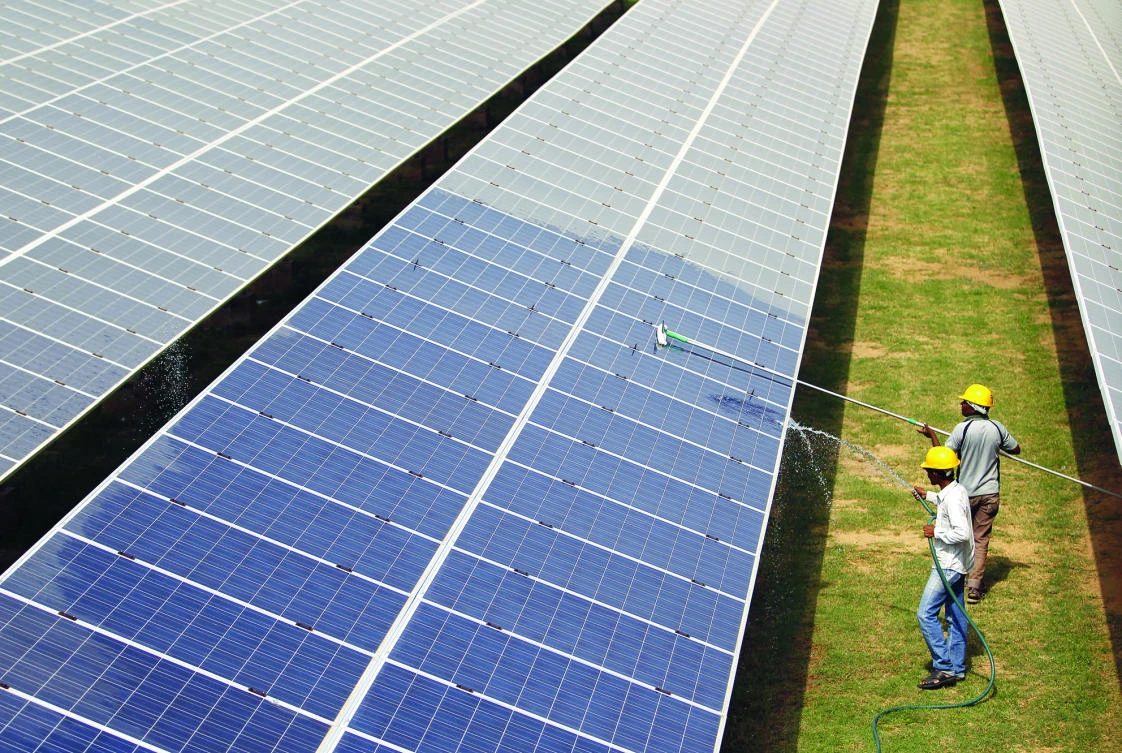 Can crowdfunding help scale up solar power for Africa’s poor?